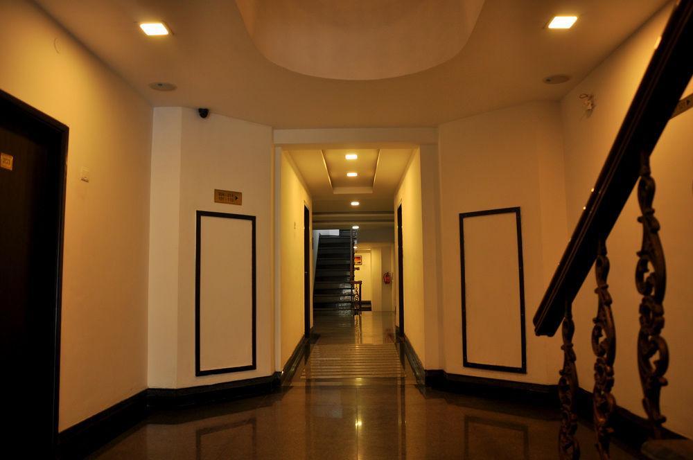 Oyo Premium Convent Road Near Lake Kodaikanal Buitenkant foto